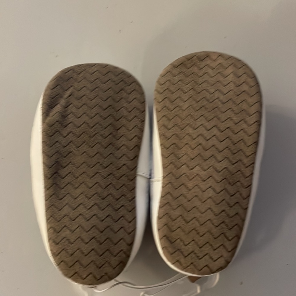 Brown shoes - Picture 2 of 2